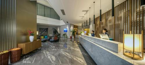 Yuzhong Hotel | Mehood Lestie International Hotel Chongqing Yuzhong Lianglukou Metro Station Branch - Free breakfast & Free afternoon tea & Free midnight snack