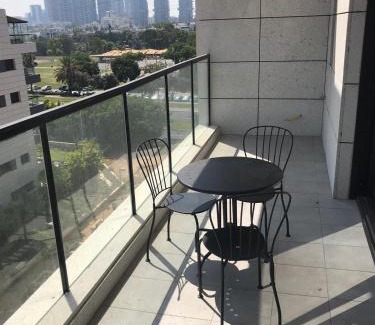 Tel Aviv Apartment | Meir Yaari 20