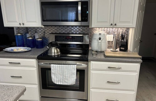 Melbourne Beach House | Melbourne Beach Beauty - Three bedroom pool home three blocks from private beach