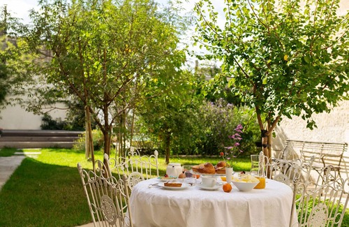 San Cesario di Lecce Apartment | Melissa - Designer apartment in historic building 5 min from Lecce