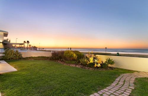 Melkbosstrand House | Melkbos Aan See by Host Agents