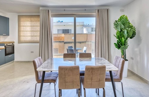 Mellieha Apartment | Mellieha 3BR home with Rooftop Pool Access w/AC's