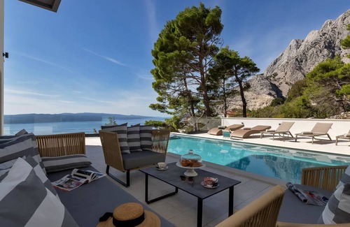 Bast Apartment | Melody Bast in Bast with 3 bedrooms and 4.5 bathrooms
