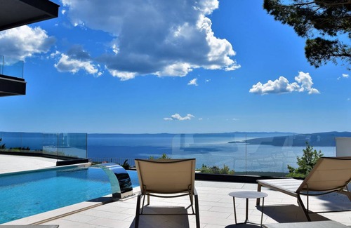 Bast Apartment | Melody Bast in Bast with 3 bedrooms and 4.5 bathrooms
