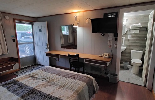 Leisenring Hotel | Melody Motor Lodge