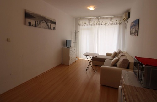 Tankovo Apartment | MENADA * Sunny Day 6 * Studio for 3 people