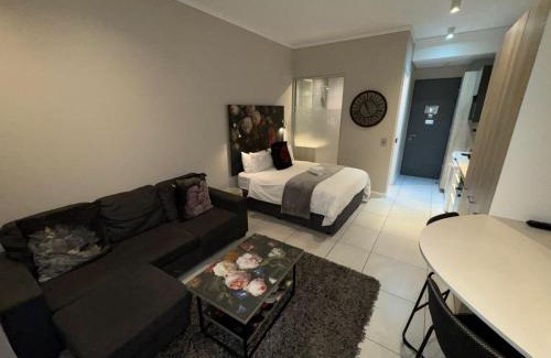 Menlyn Apartment | Menlyn Maine Residences 813