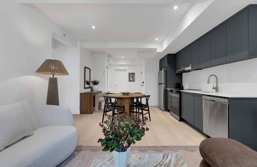 Cite Multimedia Apartment | Mercer- Old Mtl 2 Beds 2 Baths+ Free parking