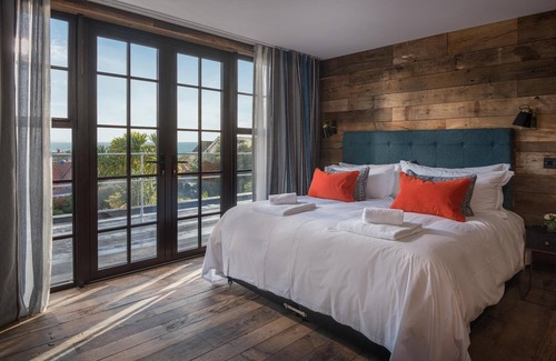 Maenporth Hotel | Merchants Manor