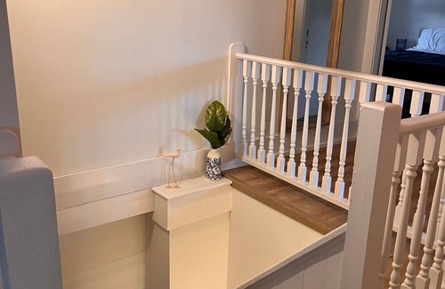 Victoria Villa | Mermaid Cove | Cozy Room with Ensuite | Sunset Views of Main St. | Sleeps 2