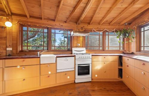 St. Georges Basin House | Mermaid's Rest by Experience Jervis Bay