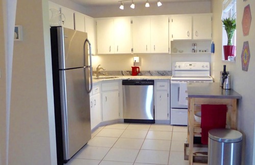 South Palm Park Neighborhood Association Apartment | Mermaid Two