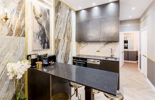Faubourg Saint-Germain Apartment | Merveil - Luxury Suite - Tour Eiffel - Laos