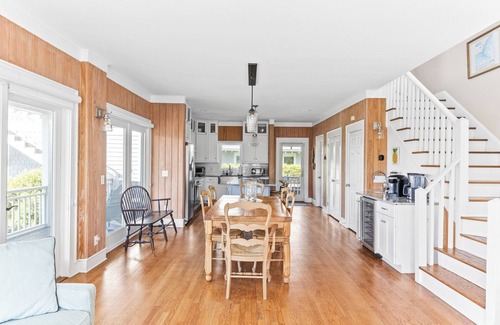 Flora's Bluff House | Mesmerizing Views 4 BR Plus Pet Friendly Bhi Club 5 Star Home Experience