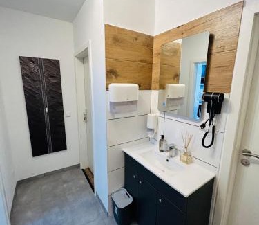 Unterrath Apartment | Messe HV-1