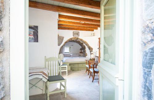 Mandraki House | Messes Traditional Stone House with Amazing Sea View 2