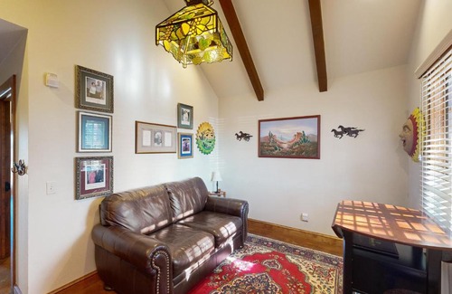 Fredericksburg House | Messina Hof Hill Country