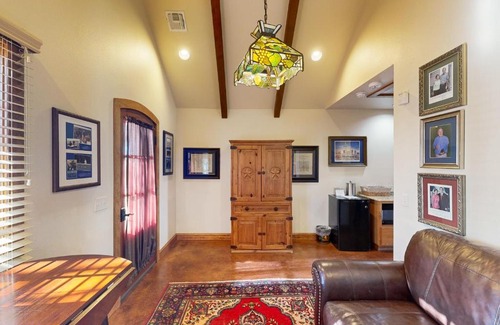 Fredericksburg House | Messina Hof Hill Country