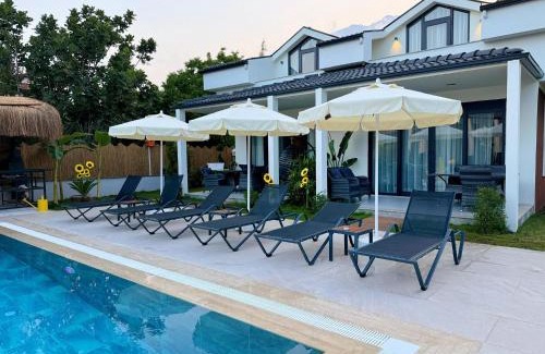 Kemer Villa | - Meta Homes -