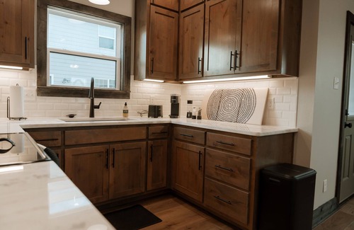 San Angelo House | Metcalfe lake