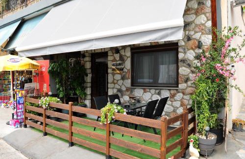 Kastraki Apartment | Meteora's unique gem