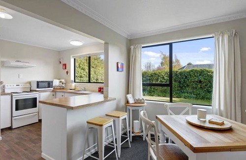 Methven House | Methven MtHutt/Opuke big house-private,fenced,5 min walk to centre, pet-friendly