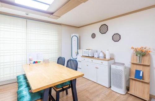 Seo-gu Apartment | Metro Stay Daejeon Cozy home at transport hub