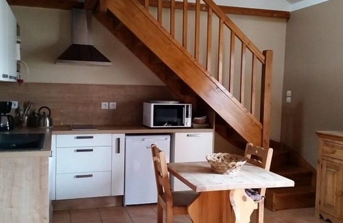 Gap Apartment | Meublé N°4 - Le Refuge-Studio-Ensuite with Shower-Garden view