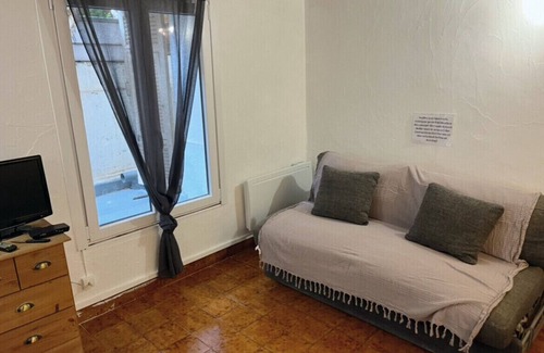 Vernier Apartment | Mezzanine studio 1.2 km from the sea