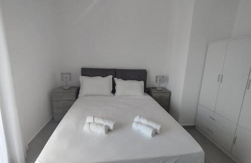 Karystos Apartment | MFD LUXURY APARTMENTS ΜΕΖΟΝΕΤΑ 100τμ ΔΙΠΛΑ ΣΤΗ ΘΑΛΑΣΣΑ