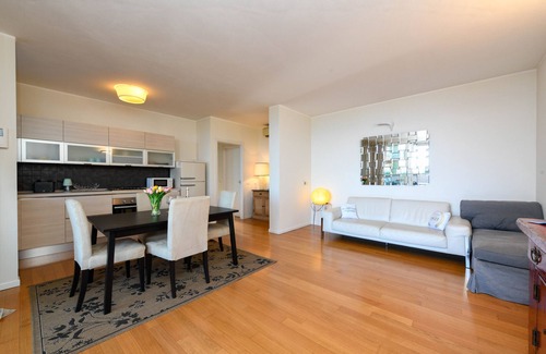 Peschiera del Garda Apartment | MGH Luxury -Residenza La Perla Peschiera Lakefront