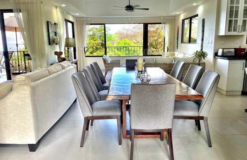 Manuel Antonio House | Mi Casa Es Su Casa, Walking distance from Beach