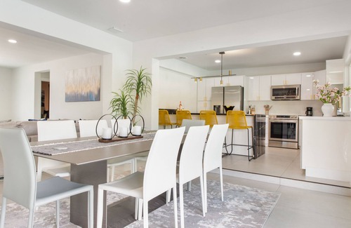 Ludlam House | Miami 5BR Entertainer: Heated Pool & Ping Pong