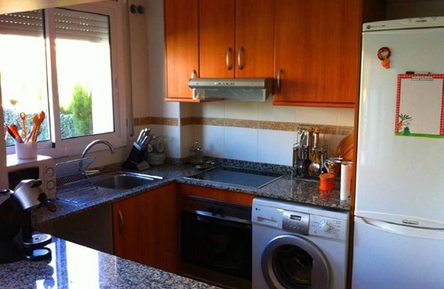 Miami Platja House | Miami Playa: New house with a communal pool and jacuzzi, close to the beach