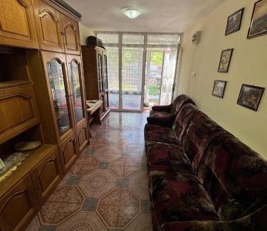 Campulung House | Mica casă roșie