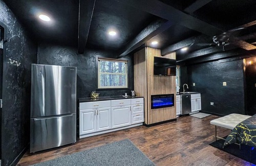 Colorado Springs Villa | Micah Blk Forest Lodge Cottage on 6 Wooded Acres