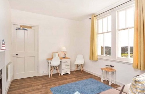 Anstruther Cottage | Mick's Cottage - a cottage that sleeps 8 guests in 4 bedrooms