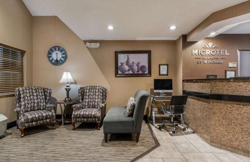 Rochester Hotel | Microtel Inn and Suites Rochester