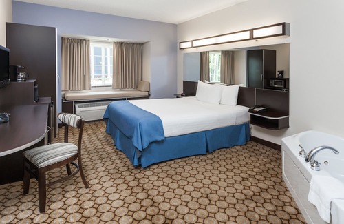 Elkhart Hotel | Microtel Inn and Suites Elkhart
