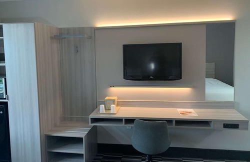 Toddville Road Hotel | Microtel Inn by Wyndham Charlotte Airport