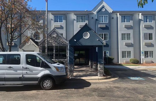 Toddville Road Hotel | Microtel Inn by Wyndham Charlotte Airport