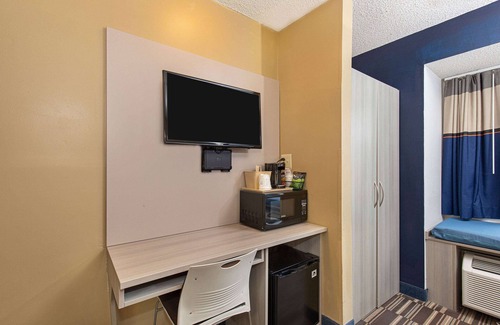 Dry Ridge Hotel | Microtel Inn by Wyndham Dry Ridge