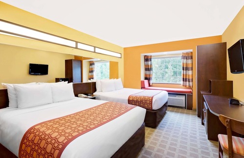 Princeton Hotel | Microtel Inn & Suites by Wyndham Princeton