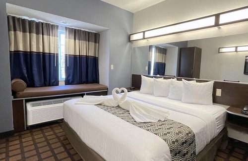 Michigan City Hotel | Microtel Inn & Suites by Wyndham Michigan City