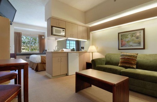 East Bloomington Hotel | Microtel Inn & Suites by Wyndham Bloomington Minneapoli