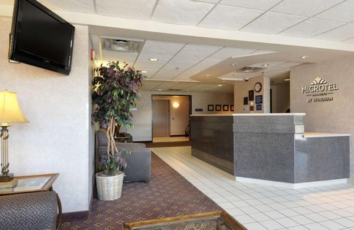 East Bloomington Hotel | Microtel Inn & Suites by Wyndham Bloomington Minneapoli