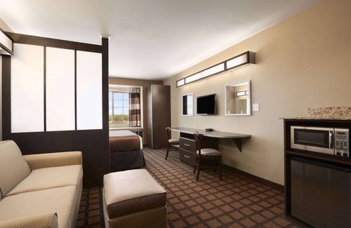 Cotulla Hotel | Microtel Inn & Suites by Wyndham Cotulla