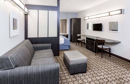 Elkhart Hotel | Microtel Inn & Suites by Wyndham Elkhart