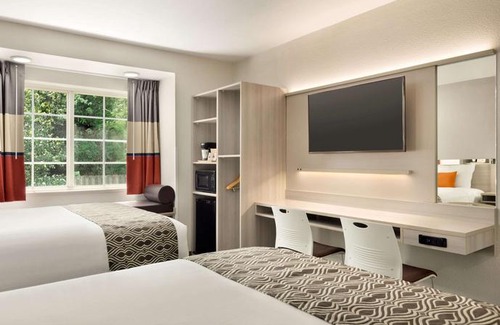 Southeast Raleigh Hotel | Microtel Inn & Suites by Wyndham Raleigh