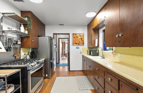 Burbank House | Mid-Century Retreat in Burbank